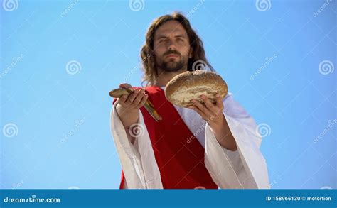 Jesus Zeigt Fisch Und Brot Biblische Geschichte Wunder über Das