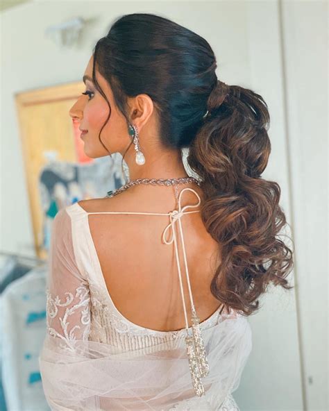 27 Should Bridesmaids Have The Same Hairstyle Hairstyle Catalog