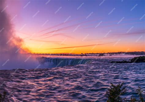Premium Photo Sunrise At Niagara Falls View From The Canadian Side