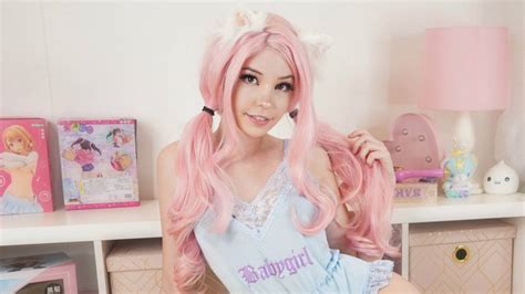 Belle Delphine Gamer Who Sold Bathwater Is Back With Onlyfans Nz Herald
