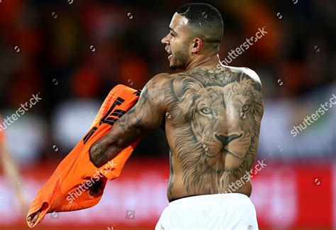 Memphis Depay Lion Tattoo