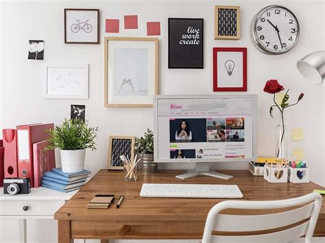 How To Decorate Your Desk At Work Leadersrooms