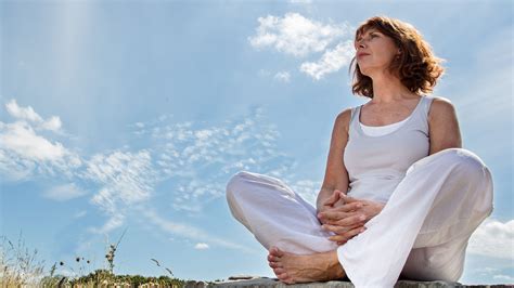 7 Incredible Benefits Of Mindfulness Backed By Science Oversixty