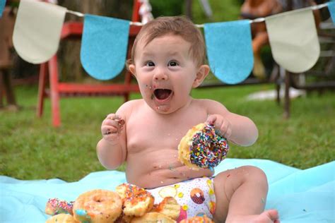 It Doesnt Get Much Cuter Than This Babys Donut Smash Photos Huffpost