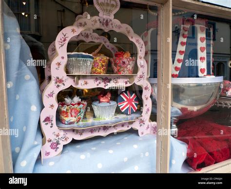 Shop Window Diamond Jubilee Hi Res Stock Photography And Images Alamy