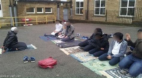 كويتنا Kuwaitna🇰🇼 On Twitter في بريطانيا مدرسة تمنع طلاب مسلمين