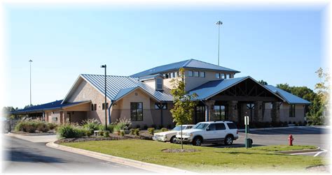 Paradise pet resort offers dog and cat boarding, daycare and bath services. online-tour-2 - Paradise Pet Resort & Spa