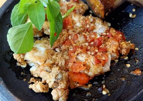 Masakan khas indonesia memang patut untuk dibanggakan. Resep Mudah Ayam geprek | Resep, Ayam