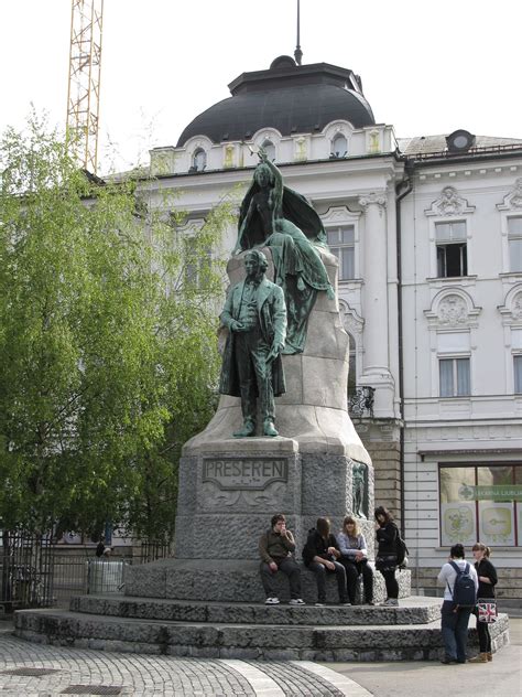 Tadej pogacar, el joven maravilla de eslovenia, lo hizo de nuevo: Statue of France Prešeren | Ljubljana, Slovenia ljubljana ...