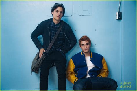 Cole Sprouse Likes How Jughead Archie S Relationship Is Portrayed On