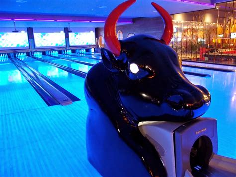 Fantastic fun for all as you play ten pin come down to cosmic bowl this morning for our early morning rush! Follow Me To Eat La - Malaysian Food Blog: Black Bull ...