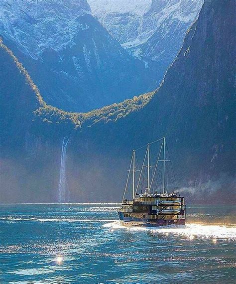 Milford Sound New Zealand Travel Wonders Of The World Destination Voyage