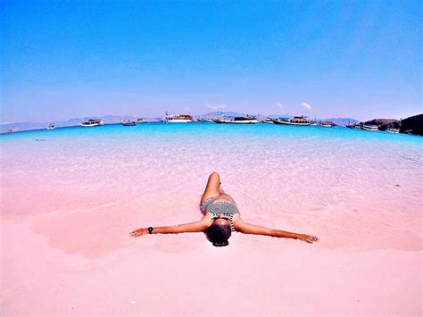 Paint Your World Pink At Pink Beach Komodo Island The Curated Travelist