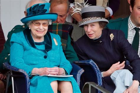 Queen Elizabeth Princess Anne Photos Together Through The Years