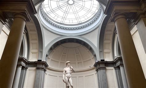 Il David Di Michelangelo Alla Galleria Dellaccademia Di Firenze
