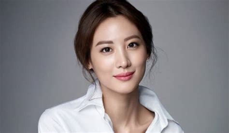 Actress Claudia Kim Signs An Exclusive Contract With Yg Entertainment