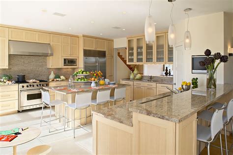 Choosing the right kitchen paint colors with oak cabinets or maple cupboards will highlight the tone of the wood, according to better homes and gardens. Amazing Maple Cabinet Colors Kitchen Beach Style with ...