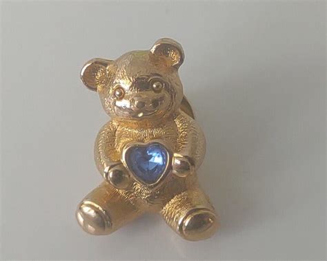 Avon Teddy Bear Gold Toned Lapel Pin Gem