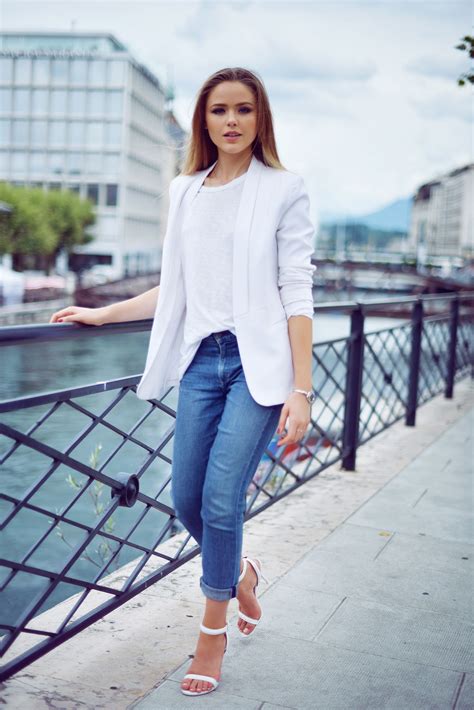 Jeans Haut Blanc Veste Blanche Mode Mode Urbaine Et