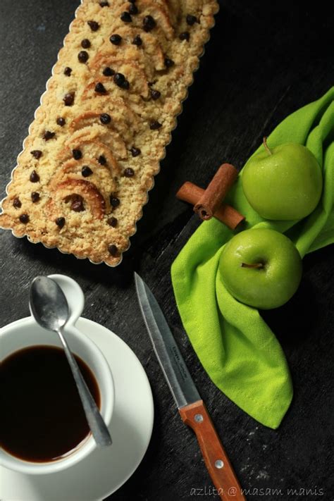 Ia mungkin kelihatan seperti apel granny smith, tetapi mempunyai rasa dengan bentuk yang sangat bulat dan luaran berwarna merah dengan sorotan berwarna kuning dan hijau, epal honeycrisp. APPLE CRUMBLE PIE - masam manis