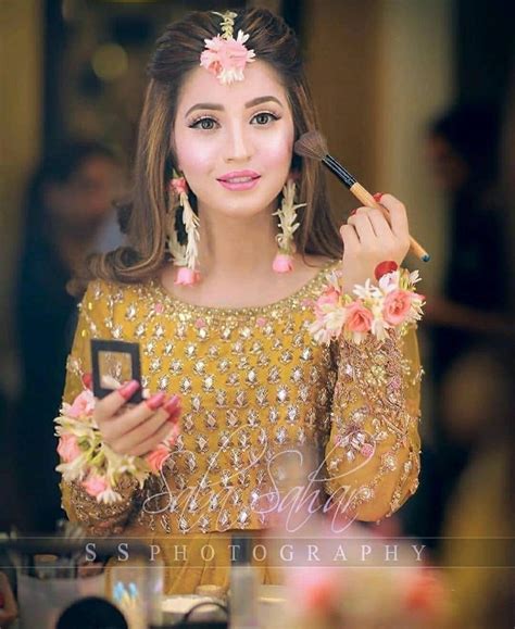 Hair up styles medium hair styles hair medium bun hairstyles for long hair wedding hairstyles beautiful hairstyles videos of hairstyles short hair up quick hairstyles. Pin by |•Farii.says•| on {beautiful bridals} | Bridal ...
