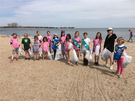 05 05 18 Beach Clean Up Days Girl Scout Troop 62306 Guilford CT