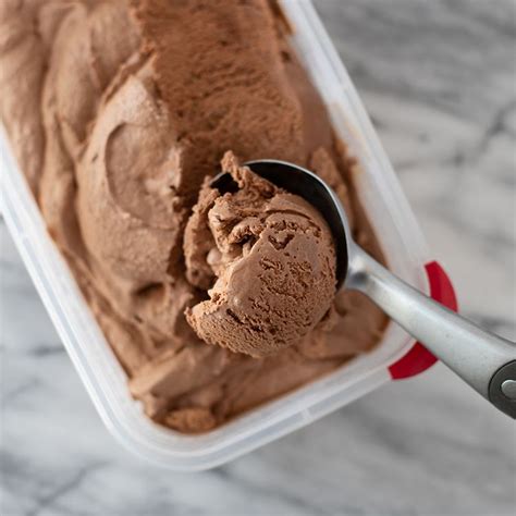 Easy No Cook Homemade Chocolate Ice Cream Recipe