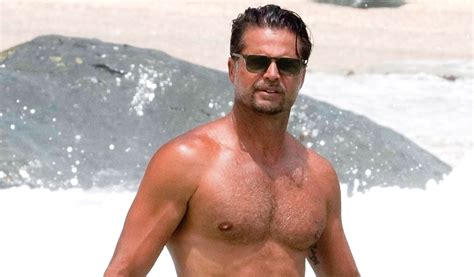 Baywatchs David Charvet Shows Off Hot Body While Shirtless At The