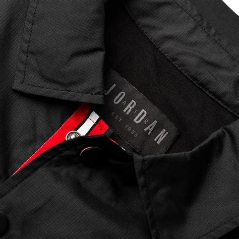 Bu üründen yalnızca 10 adet sipariş verilebilir. Nike Jacket coach Jordan x PSG - Black/White LIMITED ...