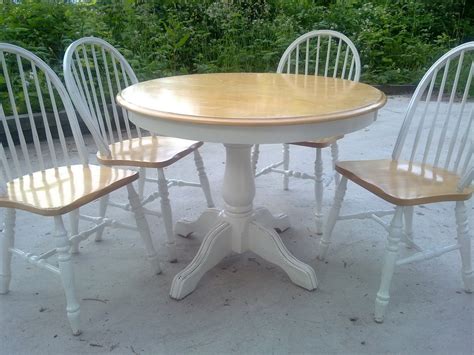See more ideas about shabby chic, shabby chic chairs, shabby. Top 50 Shabby Chic Round Dining Table and Chairs - Home ...