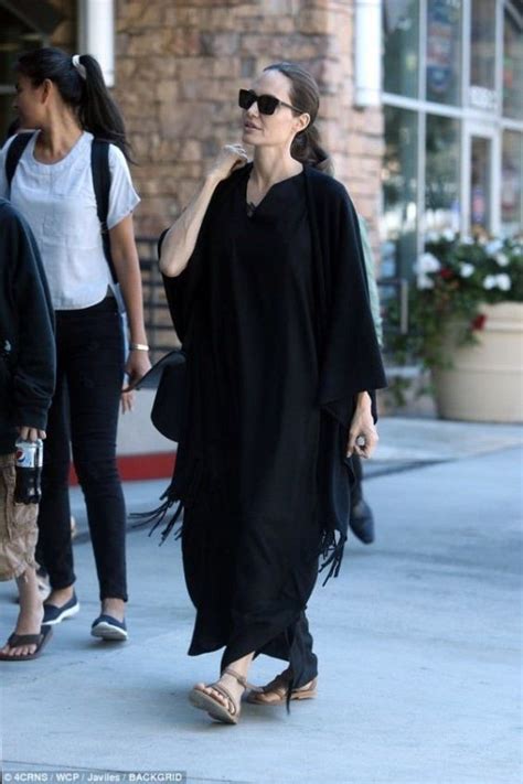 Angelina Jolie Style And How To Steal It Summer Outfit Ideas 2020