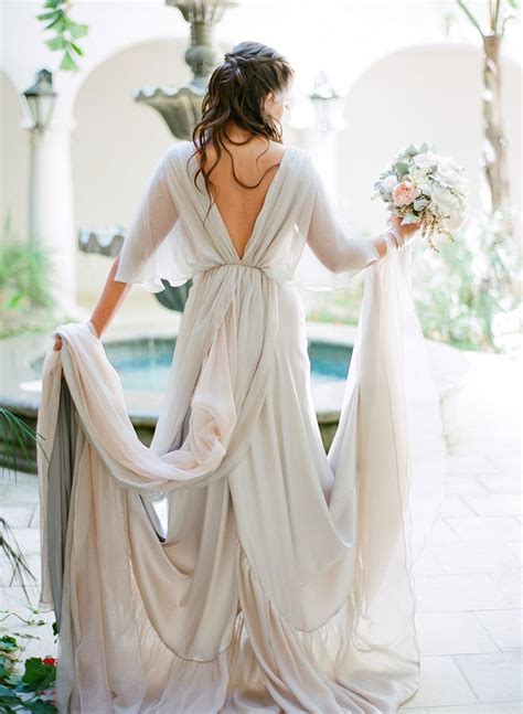 10 Beautiful Backless Wedding Gowns — Lindsey Brunk Event Planning