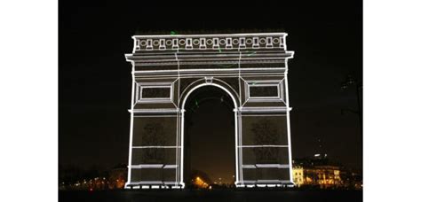 Jo 2024 Le Logo De Paris 2024 Projeté Mardi Soir Sur La Façade De L Arc De Triomphe Challenges