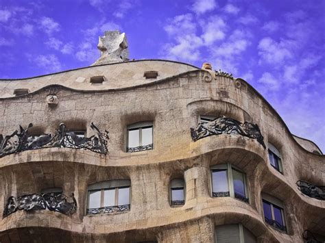 Barcelonas Architecture 18 Buildings In Gaudis City Context Travel