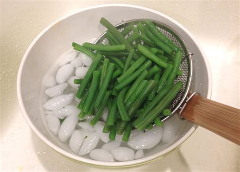What is blanching of the skin? Dishes by Doe | Food for Thought Friday- Culinary Methods