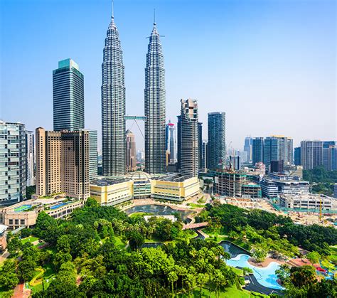 As you enter, you will witness the petronas twin towers representing the modern essence of the city along with batu caves giving you a glimpse about its. Kuala Lumpur: Sehenswürdigkeiten & City-Highlights