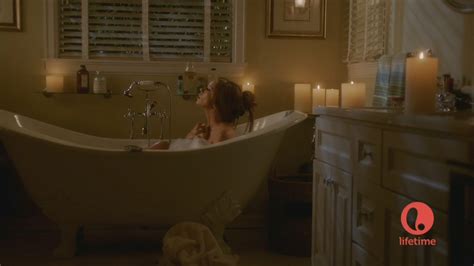 showing her cleavage and taking a bath in the client list jennifer love hewitt photo 31127691