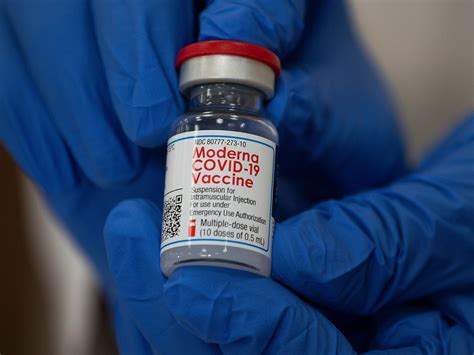 Jede impfung und jede medikamentöse therapie kann nebenwirkungen hervorrufen. Covid-Impfstoff von Moderna vor EU-Zulassung - Coronavirus ...