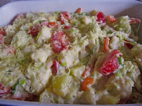 Blumenkohl, überbacken mit Käse - Lauch - Sauce (Rezept ...
