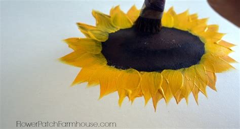 Learn to paint a simple acrylic sunflower in this step by step acrylic painting tutorial for beginners. How to Paint Sunflowers for Beginners - Pamela Groppe Art