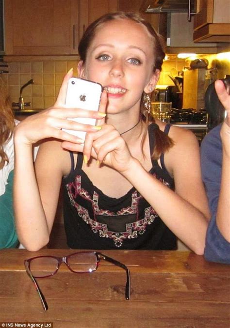 Alice Gross Mother Tells Of Fears For Missing Anorexic Daughter Daily Mail Online