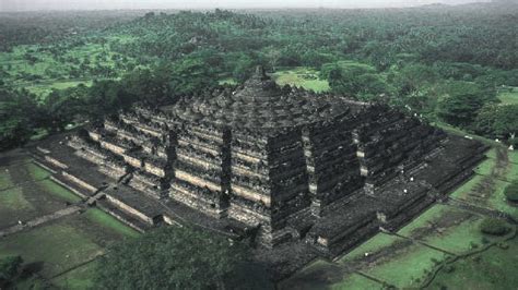 La Gran Pirámide De Indonesia Data De Hace 28000 Años La Más Grande Y