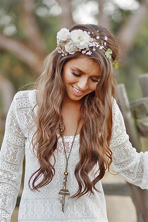 Wedding Hairstyles With Flowers Looks Expert Tips Boho Wedding