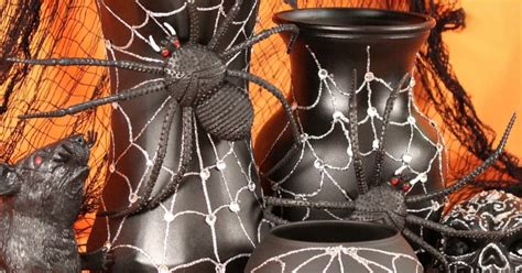 The door in the basement is an atmospheric pixelated horror game set in a mysterious subterranean world. Halloween Spider Web Vases | Hometalk