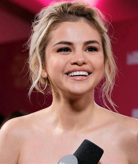 Selena gomez blonde hair 2017 amas | instyle.com. Pin by ♡Fathi_Fawzana♡ on fawzana (With images) | Selena gomez