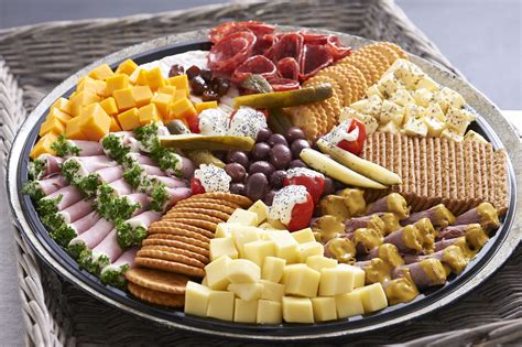 While being sleek and compact it offers an unparalleled variety of selections. Deli Delicious - Underwraps Caterers