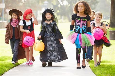31 Halloween Events For Families Trick Or Treating Pumpkin Carving