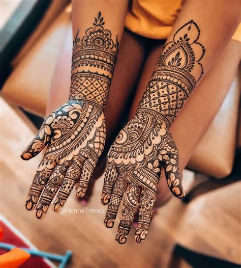 Sisters And Mother Of The Henna Trendz By Wardah Facebook