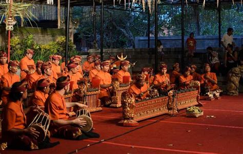 Fungsi Alat Musik Gamelan Bali Dalam Upacara