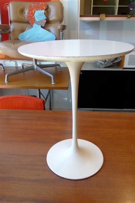 Eero saarinen tulip table oval , top mdf fluid laminated white or black. Eero Saarinen Tulip Side Table for Knoll International at ...